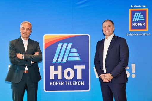 https://www.apa-fotoservice.at/galerie/38903 Im Bild: Michael
Krammer (CEO ventocom) und Horst Leitner (CEO HOFER S/E)