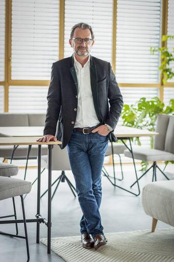 Vorschau Bild von Nikolaus Szlavik, CEO bei ADA