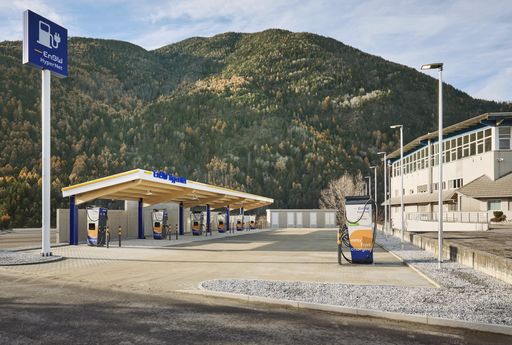 Vorschau Bild von SMATRICS EnBW Schnellladepark in Brixen mit 20 Ladepunkten