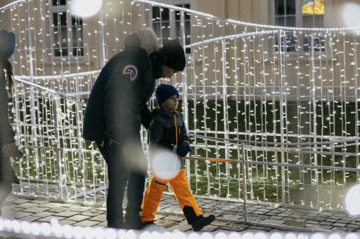 Vorschau Bild von Eltern und Kinder am Einlass