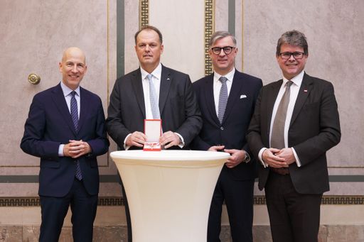  Verleihung des Goldenen Ehrenzeichens