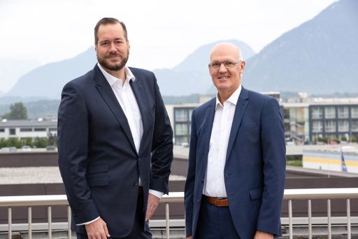 V.l.n.r.: Harald Bauer (Vorsitzender der Geschäftsführung) und
Martin Engelmann (Geschäftsführer)