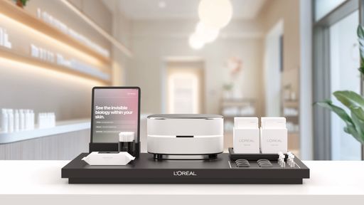 Die L'Oréal Gruppe präsentiert "Cell BioPrint" - eine Revolution
in der intelligenten Hautpflege, verankert in der Longevity
Forschung / Weiterer Text über ots und www.presseportal.de/nr/24390
/ Die Verwendung dieses Bildes für redaktionelle Zwecke ist unter
Beachtung aller mitgeteilten Nutzungsbedingungen zulässig und dann
auch honorarfrei. Veröffentlichung ausschließlich mit
Bildrechte-Hinweis.