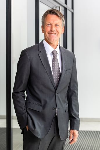 Vorschau Bild von Lars Reger, Chief Technology Officer bei NXP