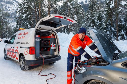 ARBÖ-Pannenhelfer im Einsatz
