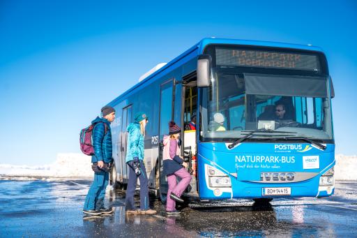 Vorschau Bild von Warum selbst mit dem Auto fahren, wenn es doch die komfortable,
umweltfreundliche und stressfreie Alternative mit dem „Naturpark
BUS“ gibt?