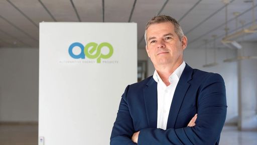  Gerald Wirtl spricht über den Erfolg der AEP H2 GmbH mit über 180
Energiegemeinschaften, die innovative Energiegemeinschaftssoftware
und den Beitrag des Unternehmens zur Energiewende in Österreich.