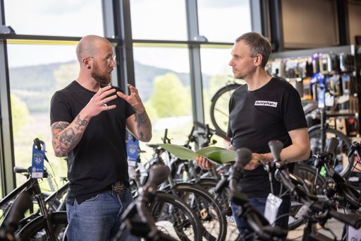  Retail Area Manager des Bikeleasing-Service im Gespräch mit
Fachhändler