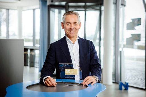 Norbert Rotter, CEO von NTT DATA Business Solutions, freut sich
über die erneute Auszeichnung als Global Top Employer. / Weiterer
Text über ots und www.presseportal.de/nr/24336 / Die Verwendung
dieses Bildes für redaktionelle Zwecke ist unter Beachtung aller
mitgeteilten Nutzungsbedingungen zulässig und dann auch honorarfrei.
Veröffentlichung ausschließlich mit Bildrechte-Hinweis.