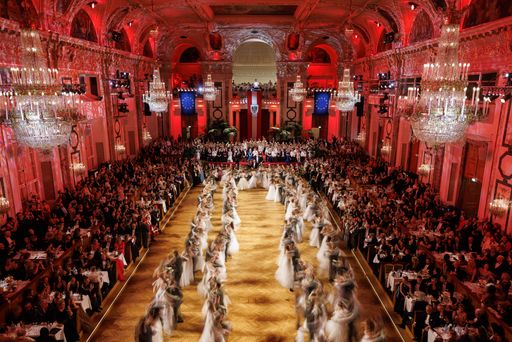 „Europa tanzt“: 76. Ball der Offiziere in der Wiener Hofburg