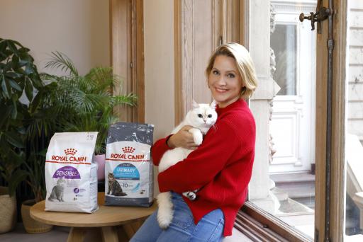  TV - Moderatorin Judith Rakers mit ROYAL CANIN© URINARY
CARE,ROYAL CANIN© SENSIBLE / Weiterer Text über ots und
www.presseportal.de/nr/176449 / Die Verwendung dieses Bildes für
redaktionelle Zwecke ist unter Beachtung aller mitgeteilten
Nutzungsbedingungen zulässig und dann auch honorarfrei.
Veröffentlichung ausschließlich mit Bildrechte-Hinweis.