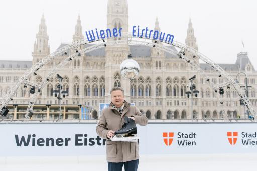 Bürgermeister Michael Ludwig besucht Aufbauarbeiten für 30.
Wiener Eistraum