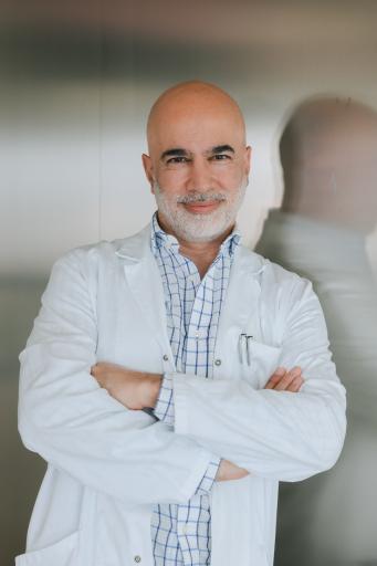 Vorschau Bild von Portrait: Prim. Priv.-Doz. Dr Arschang Valipour, Leiter der
Abteilung für Innere Medizin und Pneumologie, Karl Landsteiner
Institut für Lungenforschung und pneumologische Onkologie, Klinik
Floridsdorf