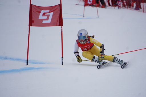  19.1.2025, Hannah Embacher; Jahrgang 2009, SK Saalfelden am Weg
zum Sieg beim Slalom des Salzburg AG Landescup am Pass Thurn
Resterhöhe. Fotocredit: SLSV