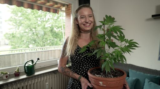 Jacky aus Lüneburg baut zum ersten Mal Cannabis zu Hause an. /
Weiterer Text über ots und www.presseportal.de/nr/6605 / Die
Verwendung dieses Bildes für redaktionelle Zwecke ist unter
Beachtung aller mitgeteilten Nutzungsbedingungen zulässig und dann
auch honorarfrei. Veröffentlichung ausschließlich mit
Bildrechte-Hinweis.