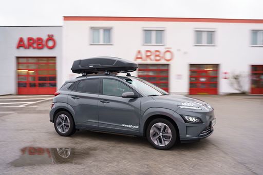 Vorschau Bild von Perfekt für den Urlaub: Mit einer Dachbox lässt sich der Stauraum
des Autos unkompliziert erweitern