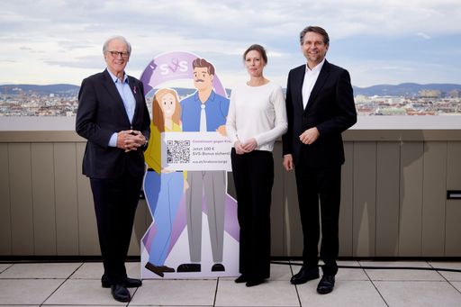 v.l.n.r.: Univ.-Prof. Dr. Paul Sevelda / Präsident der
Österreichischen Krebshilfe, Priv.-Doz. Dr. Eva Hilger / Chefärztin
der SVS und Peter Lehner / Obmann der SVS
