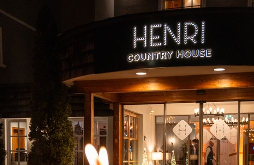  Grand Opening Feier HENRI