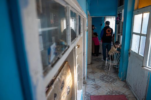  Mit Unterstützung der Europäischen Union erreichte die
Erdbebenhilfe von CARE im Jahr 2024 über 14.700 Menschen in Hatay.