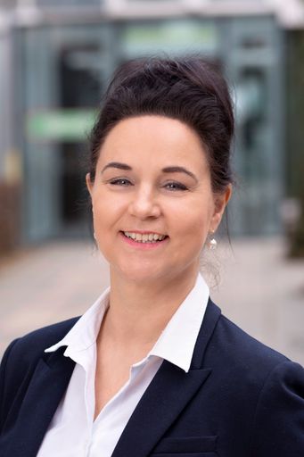 Vorschau Bild von Bildtext: Barbara Harmtodt, MBA, M.Sc., Pflegedirektorin der
Privatklinik Graz Ragnitz