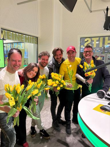 Vorschau Bild von Vom Studio direkt in die Herzen der Steirer:innen: Alle Achtung
und Antenne Steiermark Muntermacher Markus Dietrich sind heute im
Namen der Liebe unterwegs!