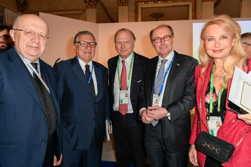 Vorschau Bild von Munich, February 13, Europe Panel, European Defence Union with
keynote speaker Andrius Kubilius, EU Commissioner for Defense and
Space, J.M. Barroso, M. Schoeller, O. Karas, A. Mei-Pochtler at the
Munich Security Conference (MSC) / Weiterer Text über ots und
www.presseportal.de/nr/57035 / Die Verwendung dieses Bildes für
redaktionelle Zwecke ist unter Beachtung aller mitgeteilten
Nutzungsbedingungen zulässig und dann auch honorarfrei.
Veröffentlichung ausschließlich mit Bildrechte-Hinweis.