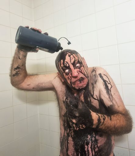 Vorschau Bild von Alf Poier bei seiner täglichen Selbstcancelung