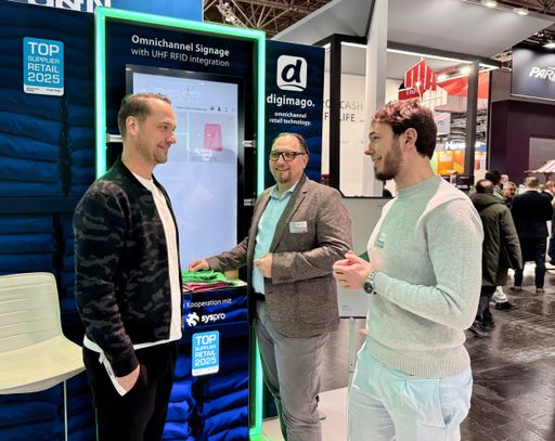  Preisträger des reta Awards 2025 und des TOP Supplier Retail
Awards 2025: V.l.n.r.: Stefan Richter, Geschäftsführer Pier14
Unternehmensgruppe, Michael Hedtke, COO syspro, und André Bartscher,
Geschäftsführer digimago / Weiterer Text über ots und
www.presseportal.de/nr/118898 / Die Verwendung dieses Bildes für
redaktionelle Zwecke ist unter Beachtung aller mitgeteilten
Nutzungsbedingungen zulässig und dann auch honorarfrei.
Veröffentlichung ausschließlich mit Bildrechte-Hinweis.