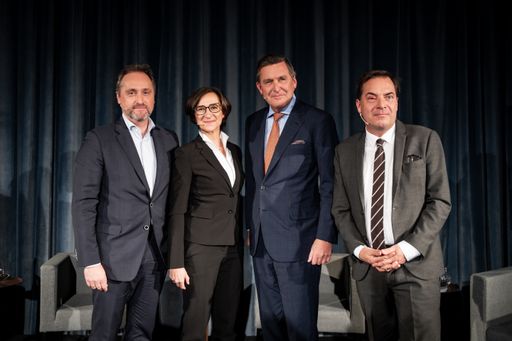  v.l.n.r: Werner Kraus /Magenta, Doris Pulker-Rohrhofer/Hafen
Wien, Stadtrat Peter Hanke, Moderator Rainer Nowak/Kronenzeitung