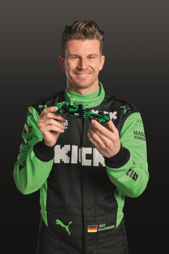 Zum Start der 75. Jubiläumssaison der Formel 1® geht die LEGO
GmbH gemeinsam mit Nico Hülkenberg auf die Überholspur. / Weiterer
Text über ots und www.presseportal.de/nr/65052 / Die Verwendung
dieses Bildes für redaktionelle Zwecke ist unter Beachtung aller
mitgeteilten Nutzungsbedingungen zulässig und dann auch honorarfrei.
Veröffentlichung ausschließlich mit Bildrechte-Hinweis.