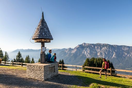 Vorschau Bild von Im Sommer ist das Dreiländereck ein Familien-Erlebnisberg mit
überregionaler Strahlkraft in einzigartiger Lage am Schnittpunkt
dreier Länder, Sprachen und Kulturen.