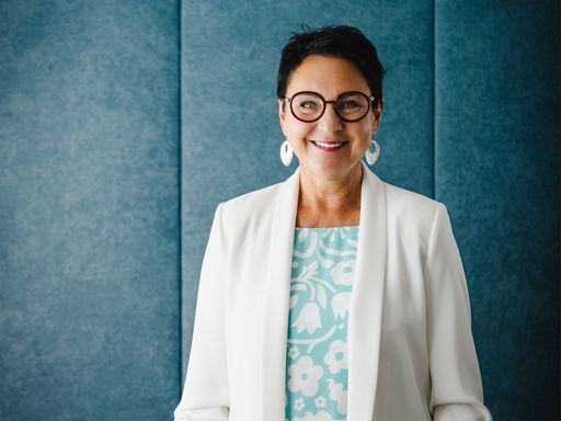 Vorschau Bild von Bild 02: Gabriele Girschele, Leiterin des operativen
Personalmanagements © Matthias Heschl