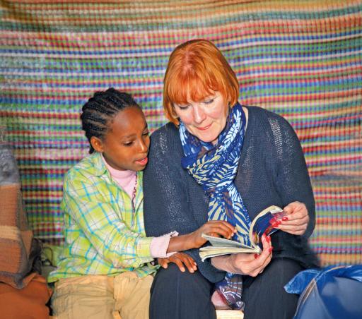 Chris Lohner, Schauspielerin, Moderatorin und Autorin, engagiert
sich seit drei Jahren als ehrenamtliche Botschafterin für die
österreichische Entwicklungsorganisation Jugend Eine Welt.