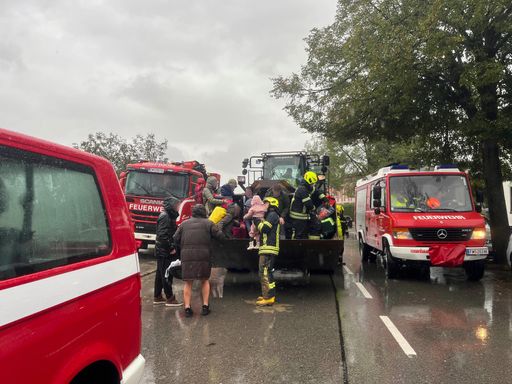 Vorschau Bild von Menschenrettung durch die Feuerwehr in Niederösterreich bei den
Unwettern 2024