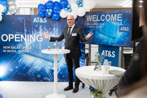  Andreas Wippel, Vice President BU Sales bei AT&S, führte durch
das Opening.