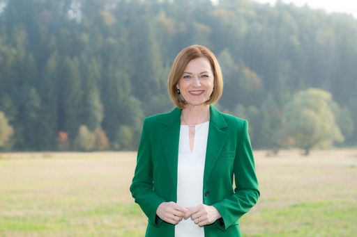 LR Simone Schmiedtbauer