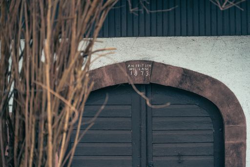 Der Kuretzhof in Unterharmersbach im Schwarzwald. Die Jahreszahl
1873 im steinernen Bogen des Scheuneneingangs verweist auf die lange
Tradition. // Weiterer Text über ots und
www.presseportal.de/nr/177283 / Die Verwendung dieses Bildes für
redaktionelle Zwecke ist unter Beachtung aller mitgeteilten
Nutzungsbedingungen zulässig und dann auch honorarfrei.
Veröffentlichung ausschließlich mit Bildrechte-Hinweis.