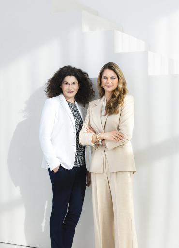  Aussergewöhnliche Partnerschaft: Prinzessin Madeleine und Weleda
bringen gemeinsam neue Multigenerationen-Marke minLen auf den Markt.
Persons: WELEDA AG CEO Tina Müller and Princess Madeleine of Sweden;
PR photoshoot for minLen // Weiterer Text über ots und
www.presseportal.de/nr/25239 / Die Verwendung dieses Bildes für
redaktionelle Zwecke ist unter Beachtung aller mitgeteilten
Nutzungsbedingungen zulässig und dann auch honorarfrei.
Veröffentlichung ausschließlich mit Bildrechte-Hinweis.