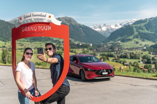Vorschau Bild von Grand Tour of Switzerland Foto-Spot Gstaad