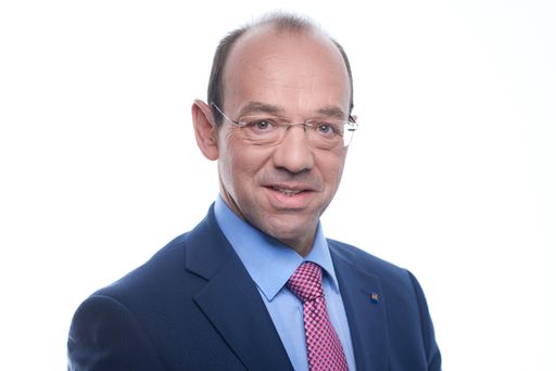 Vorschau Bild von Franz Huber (Kaufmännischer Direktor LK Horn-Allentsteig, LK
Gmünd-Waidhofen/Thaya-Zwettl)