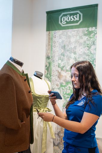 Vorschau Bild von Tausende Positionen der Traditionsmarke Gössl werden versteigert
