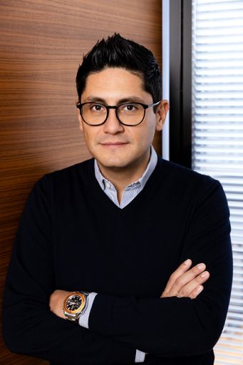 Foto von Dr. Eduardo Maldonado-González, Obmann der Kurie
angestellte Ärzte und zweiter Vizepräsident der Kammer für Ärztinnen
und Ärzte in Wien