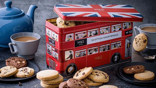 Symbolbild: Shortbread von M&S in London-Bus Dose
