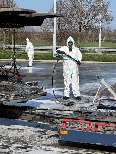 Vorschau Bild von Maul- und Klauenseuche in der Slowakei - Bundesheer im Einsatz am
Grenzübergang Raijka