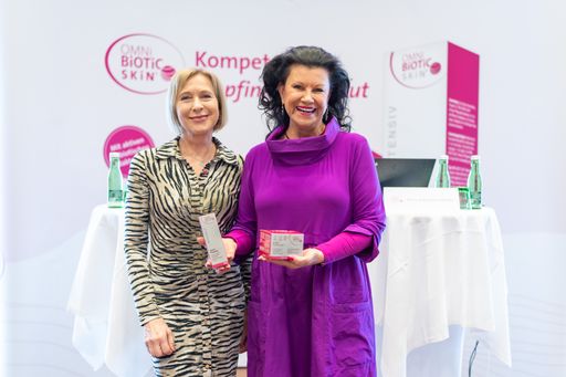 Vorschau Bild von OMNi-BiOTiC SKiN® Pressekonferenz