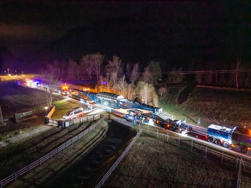 Vorschau Bild von Brückenüberquerung mit Flyover