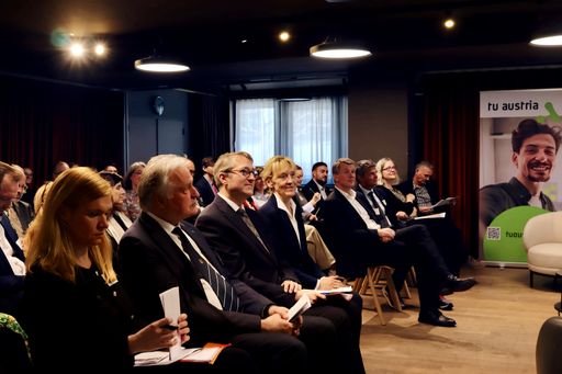 Vorschau Bild von Mehr als 80 Expertinnen und Experten aus ganz Europa diskutierten
auf Einladung der TU Austria in Brüssel innovative Strategien
europäischer Hochschulallianzen.