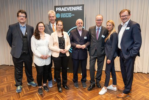  v.l.n.r.: Reinhard Riedl, Lisa Holzgruber, Hans Jörg Schelling,
Claudia Neumayer-Stickler, Clemens Auer, Alexander Biach, Juliane
Bogner-Strauß, Rudolf Silvan