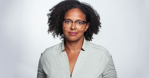 Natascha Thomas, stellvertrende Geschäftsführerin der PMG: "Mit
dem Start von PMG MediaMonitor profitieren Kommunikationsprofis von
hochwertigen, kuratierten Informationen, die sie bei uns für ihre
tägliche Arbeit so früh wie möglich erhalten." // Weiterer Text über
ots und www.presseportal.de/nr/32453 / Die Verwendung dieses Bildes
für redaktionelle Zwecke ist unter Beachtung aller mitgeteilten
Nutzungsbedingungen zulässig und dann auch honorarfrei.
Veröffentlichung ausschließlich mit Bildrechte-Hinweis.
