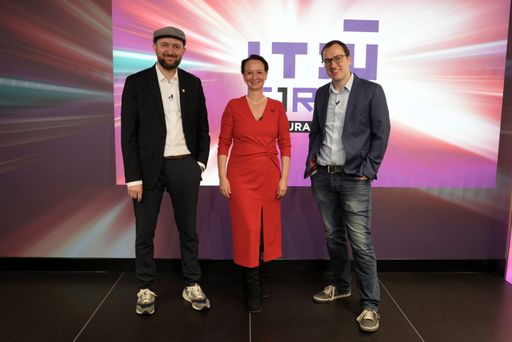 Ben Wagner (Professor of Human Rights and Technology), Stefanie
Lindstaedt (Founding President) und Christian Hilbe (Professor of
Game Theory and Evolutionary Dynamics) (v.l.)